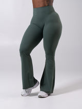 Thumbnail 3 of Legacy Flare Legging - Limon Pepino, 3 of 5