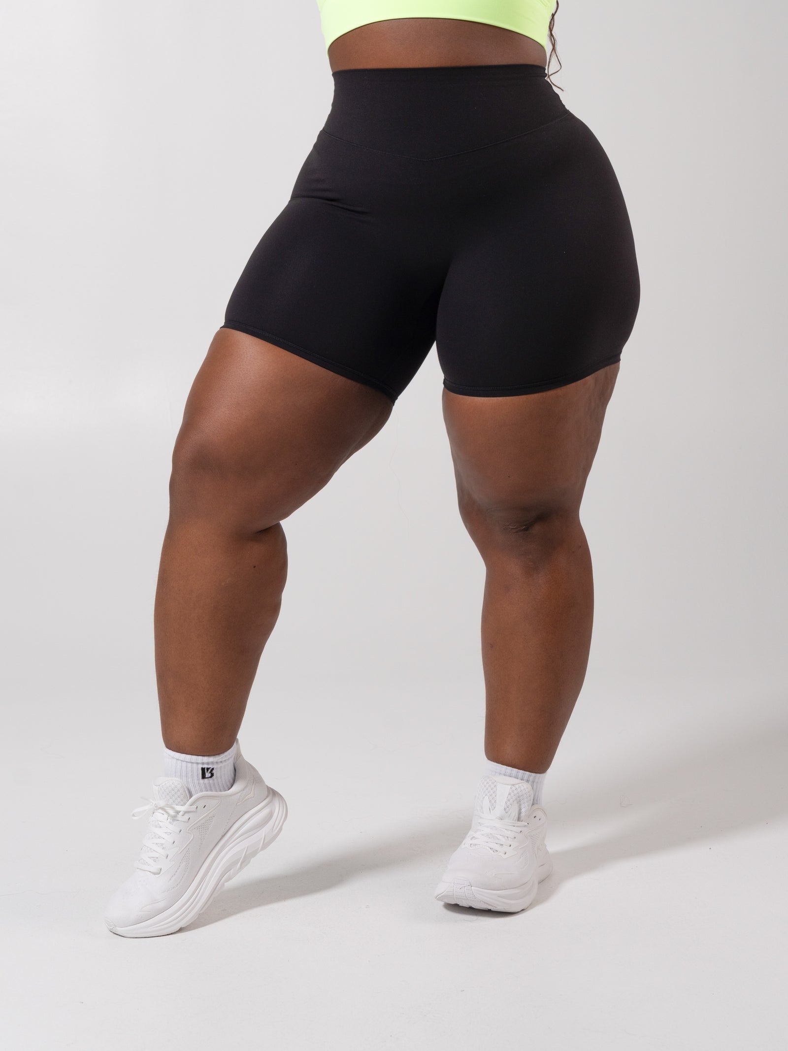 Micro Legacy Short 6" - Onyx Black