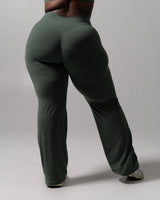 Thumbnail 3 of Poshknit Straight Leg Pant - Limon Pepino, 3 of 5