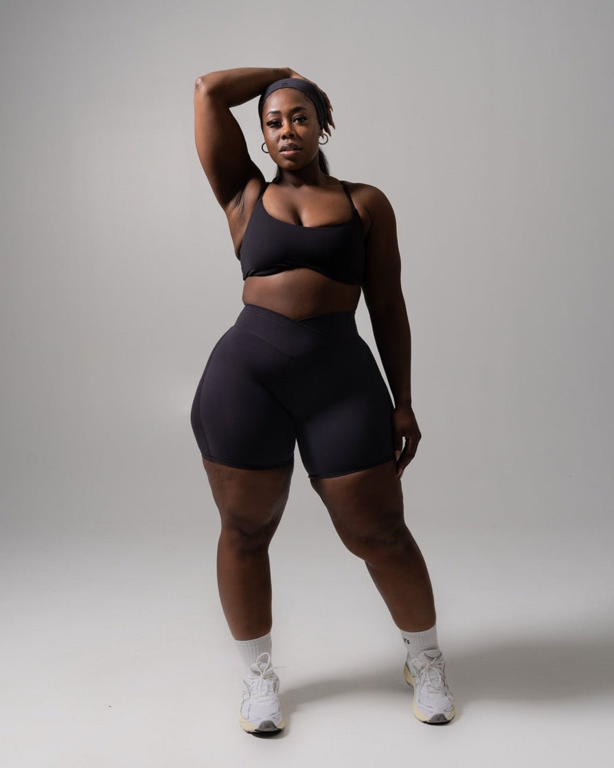Siren Scrunch Short 7" - Onyx Black