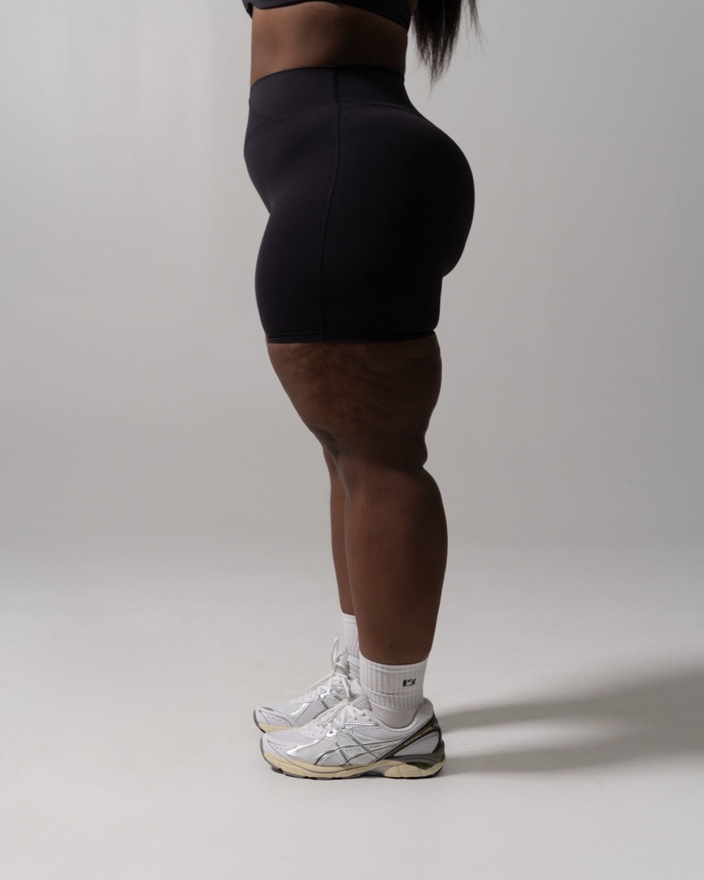 Siren Scrunch Short 7" - Onyx Black