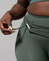 Thumbnail 9 of Story Running Belt - Limon Pepino, 9 of 10