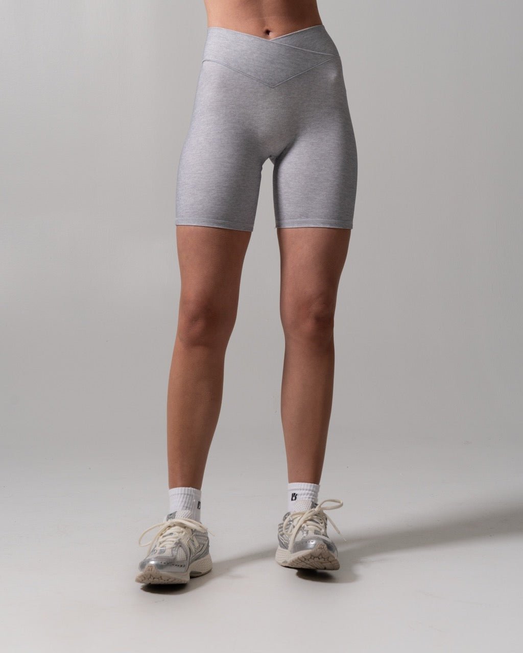 Siren Scrunch Short 7" - Platinum