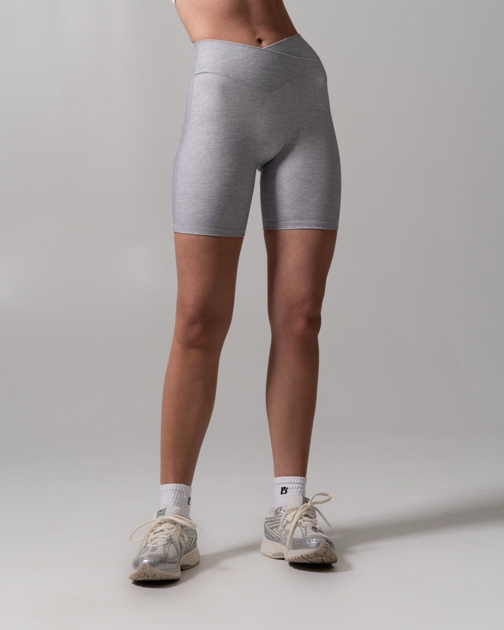 Siren Scrunch Short 7" - Platinum