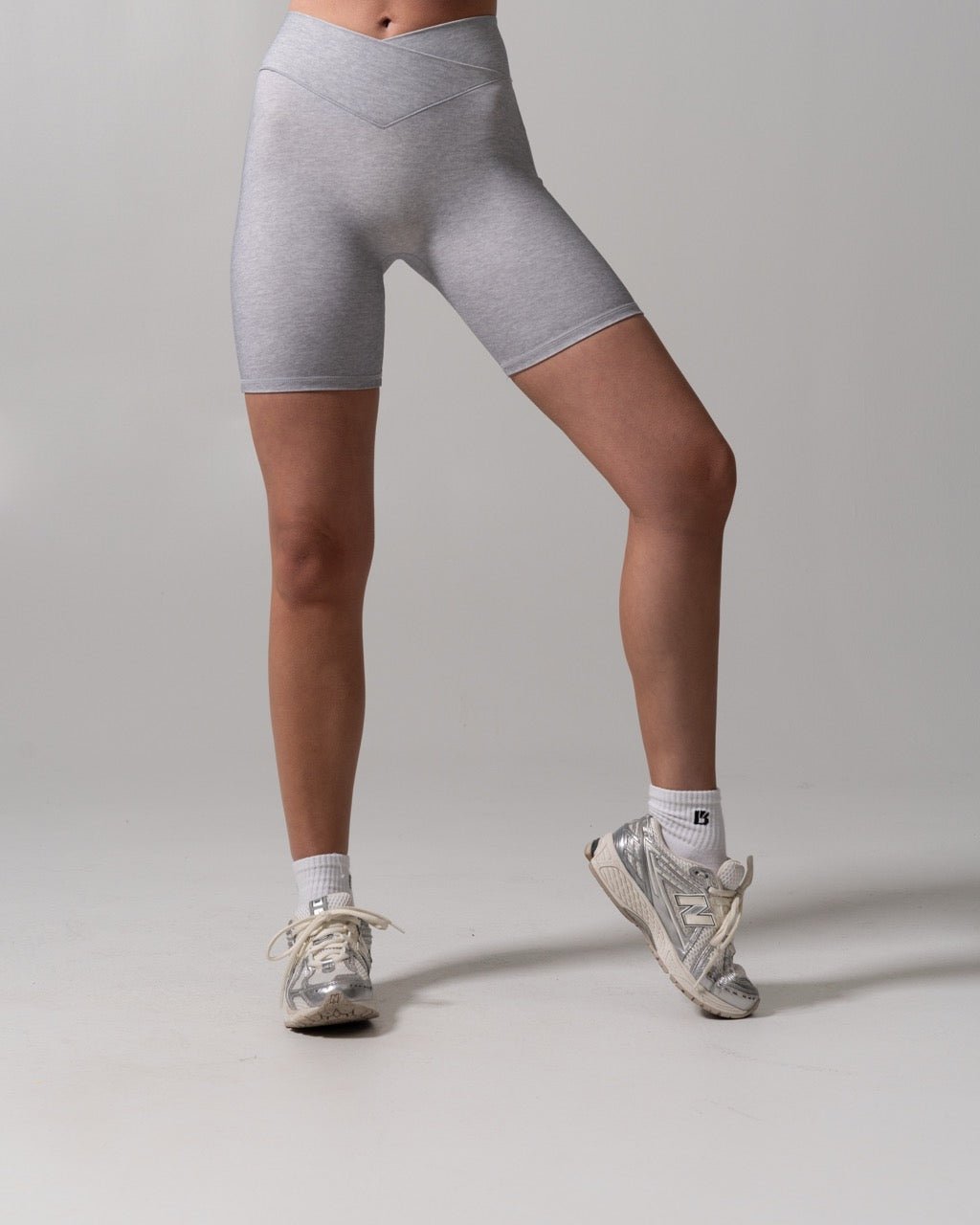 Siren Scrunch Short 7" - Platinum