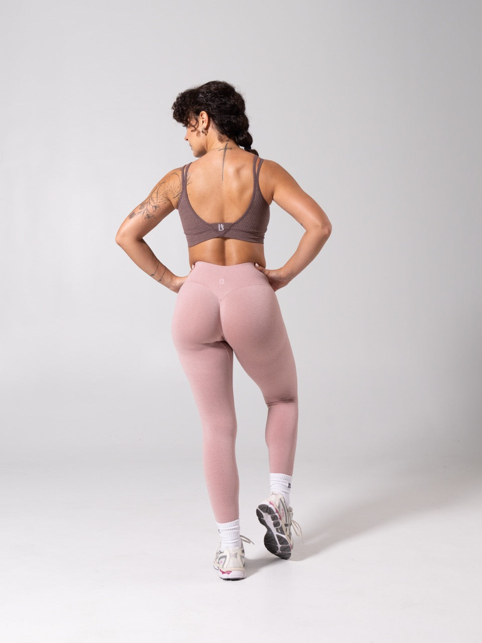 Shape Seamless Sports Bra - Mocha Berry
