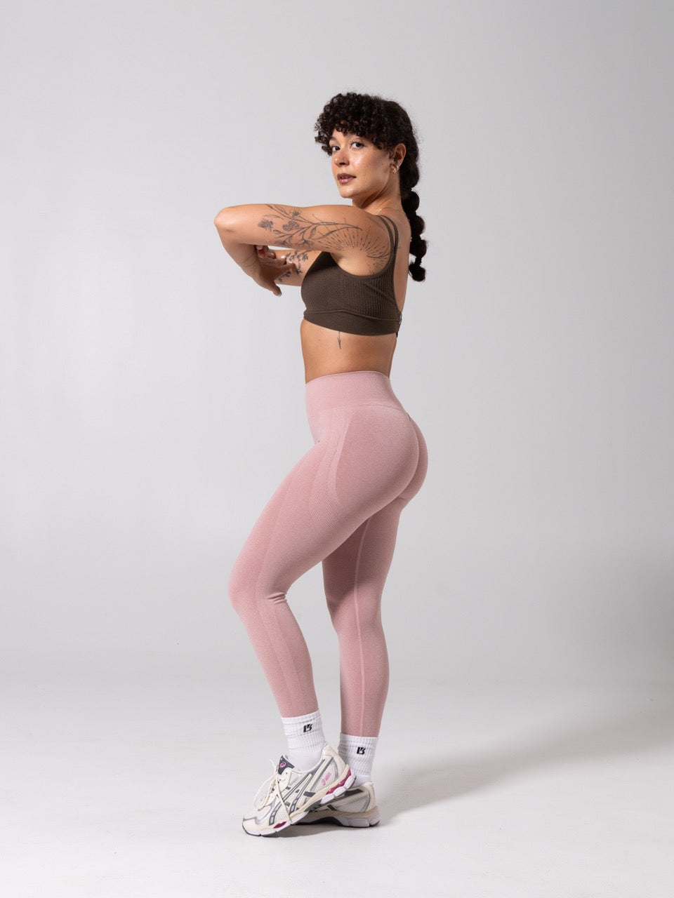 Shape Seamless Sports Bra - Cold Brew