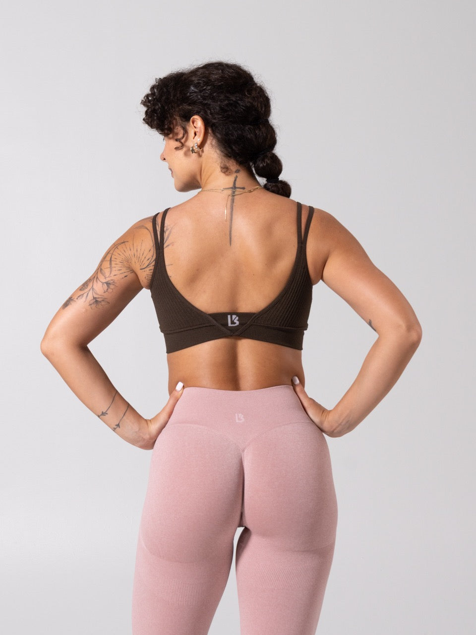 Shape Seamless Sports Bra - Cold Brew