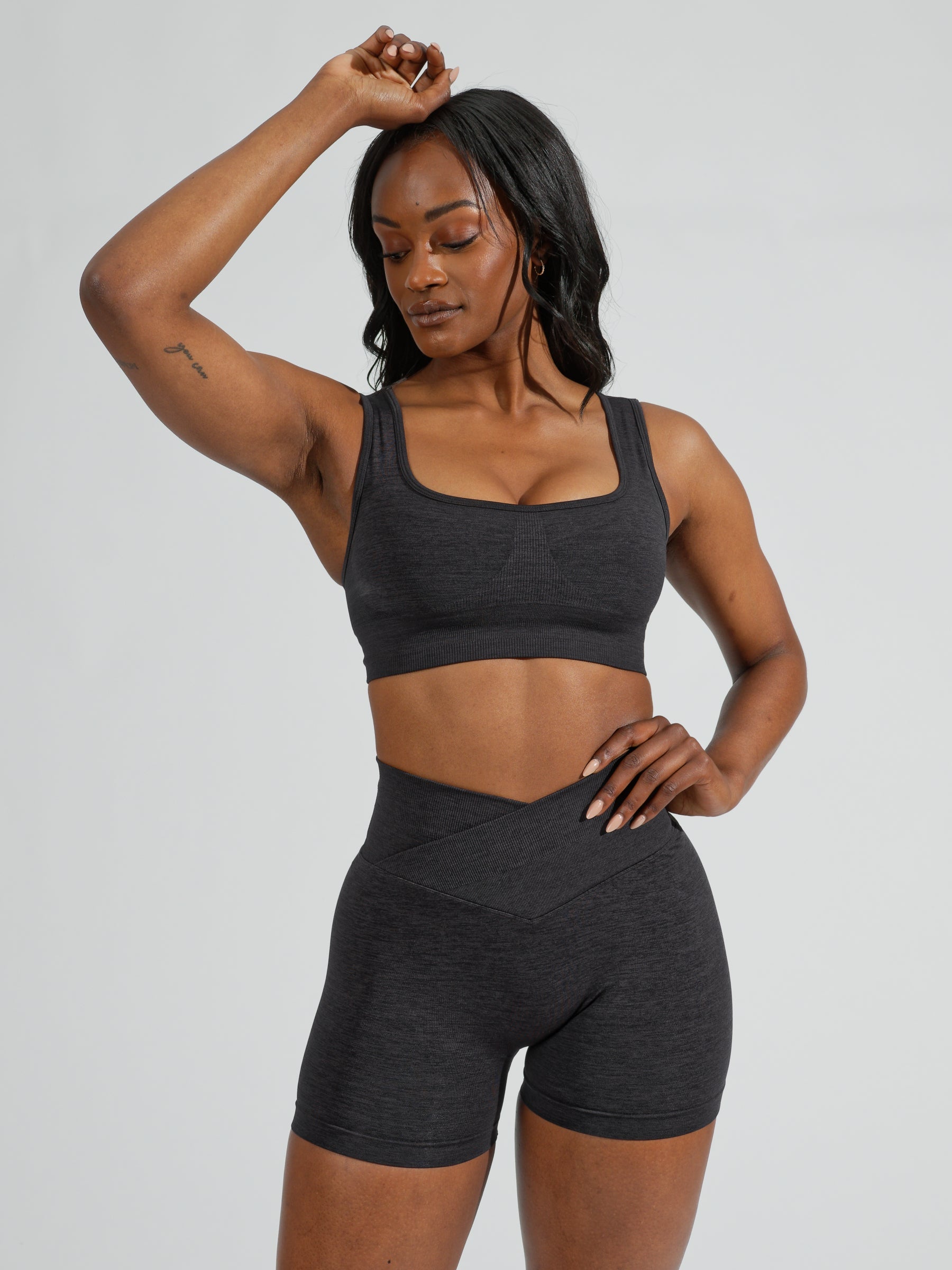 Synergy Seamless Sports Bra - Charcoal